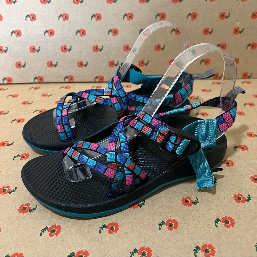 ✨ Chaco Women’s‎ Strappy Sandals Teal Pink Blue Toe Loop 5